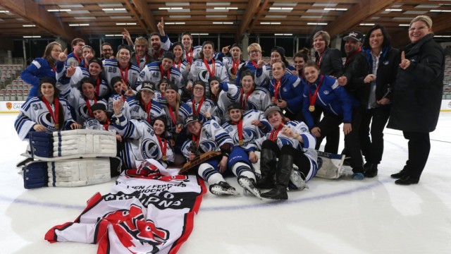 A memorable victory for the Carabins women’s hockey team